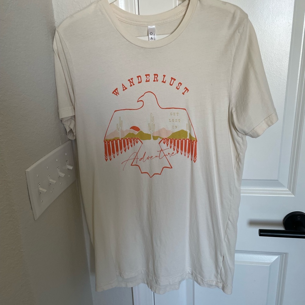 Boutique wanderlust tshirt. Size medium